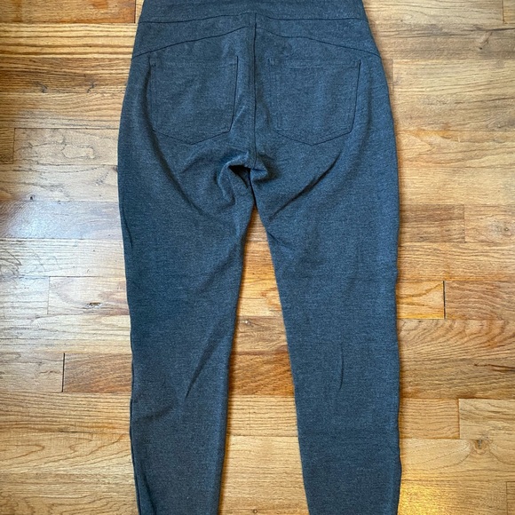 Maurices Small Short Grey Jeggings - Picture 1 of 14